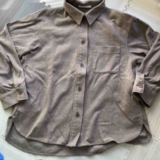 ユニクロ(UNIQLO)のユニクロ　ブラッシュドジャージーシャツジャケット(シャツ/ブラウス(長袖/七分))