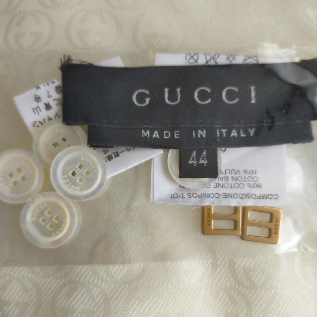 Gucci(グッチ)のGUCCI　フォックスファー　インナーベスト　ボタンとタグセット レディースのファッション小物(マフラー/ショール)の商品写真