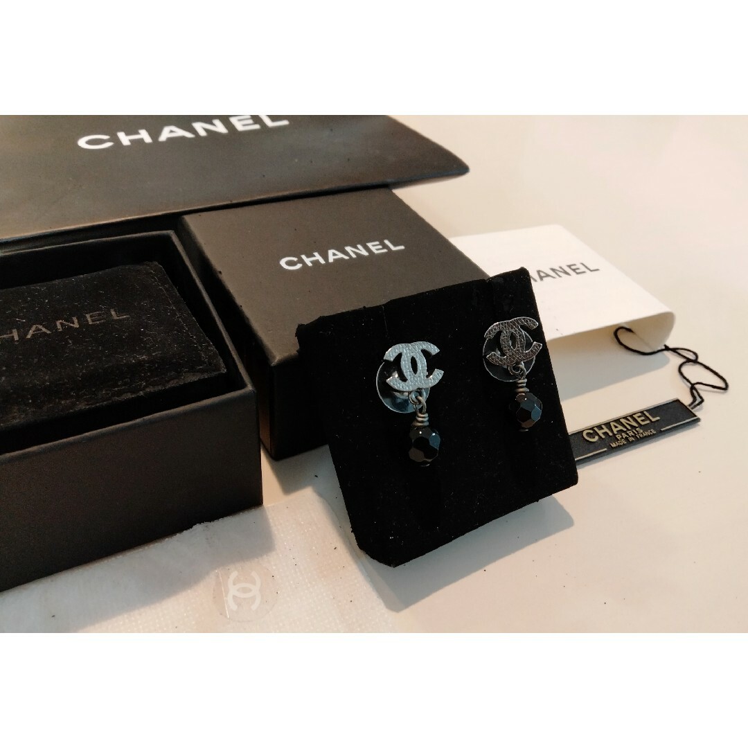 お値下げ不可！最終セール！正規品　CHANEL　完売品！　ブラック　ピアス