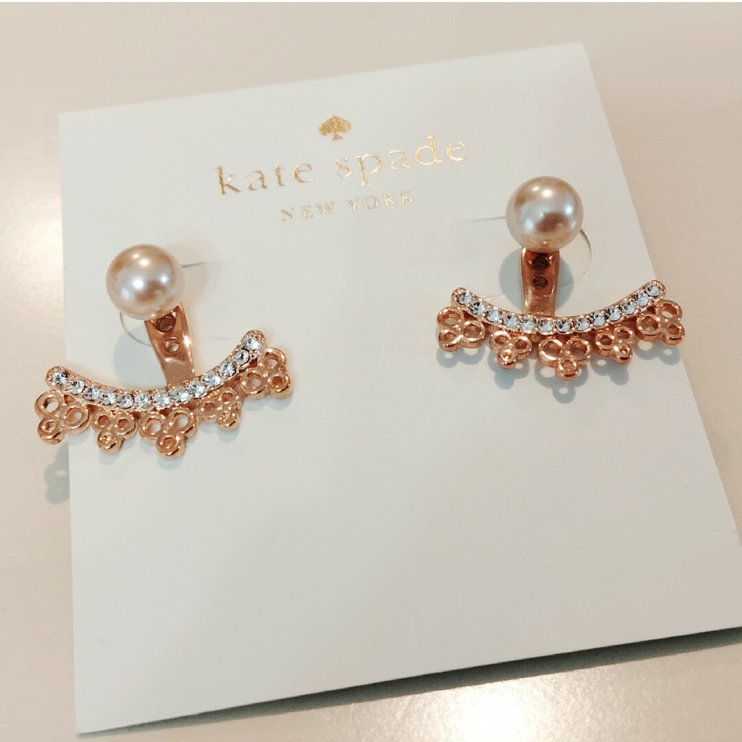 kate spade new york(ケイトスペードニューヨーク)の最終セール！新品　kate spade　パール　ピアス レディースのアクセサリー(ピアス)の商品写真