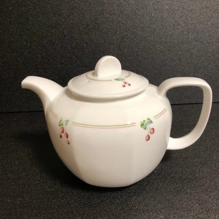 ウェッジウッド(WEDGWOOD)のウェッジウッド ティーポット ホワイト メタライズド 日本未発売 イギリス購入(食器)