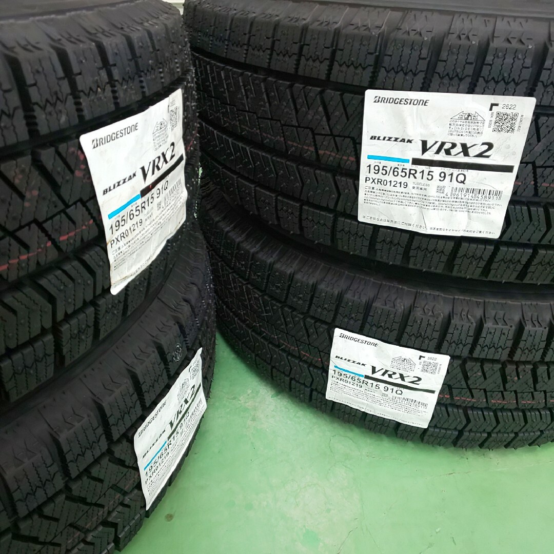 BRIDGESTONE 送料無料！新品ブリヂストンVRX2 195/65R15 22年製×中古15インチの通販 by 90｜ブリヂストンならラクマ