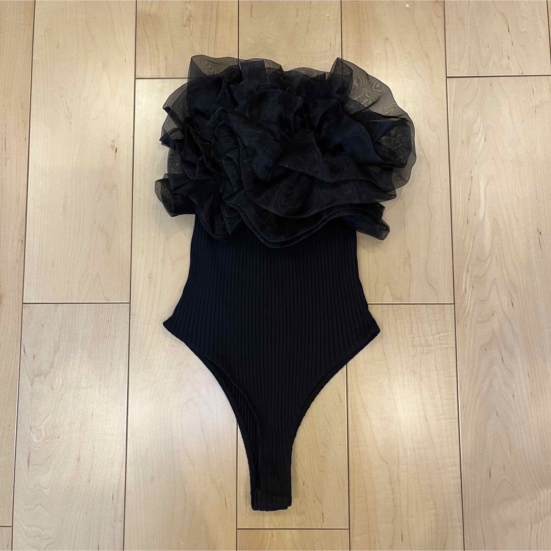 vintage zara frill volume body suits bk レディースのトップス(ベアトップ/チューブトップ)の商品写真