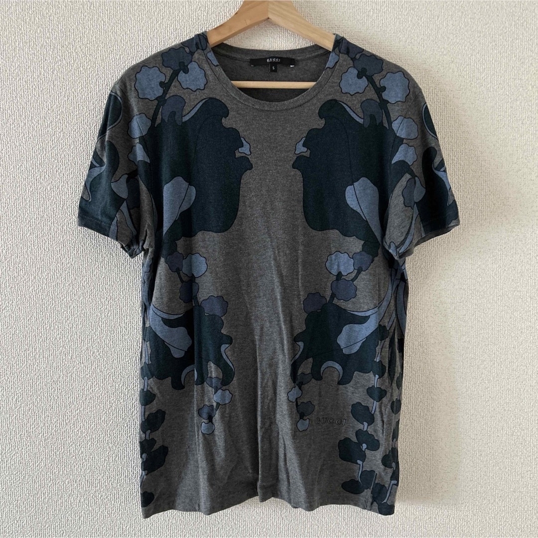Gucci(グッチ)のGUCCI グッチ　Tシャツ　ボタニカル  ロゴ入 レディースのトップス(Tシャツ(半袖/袖なし))の商品写真