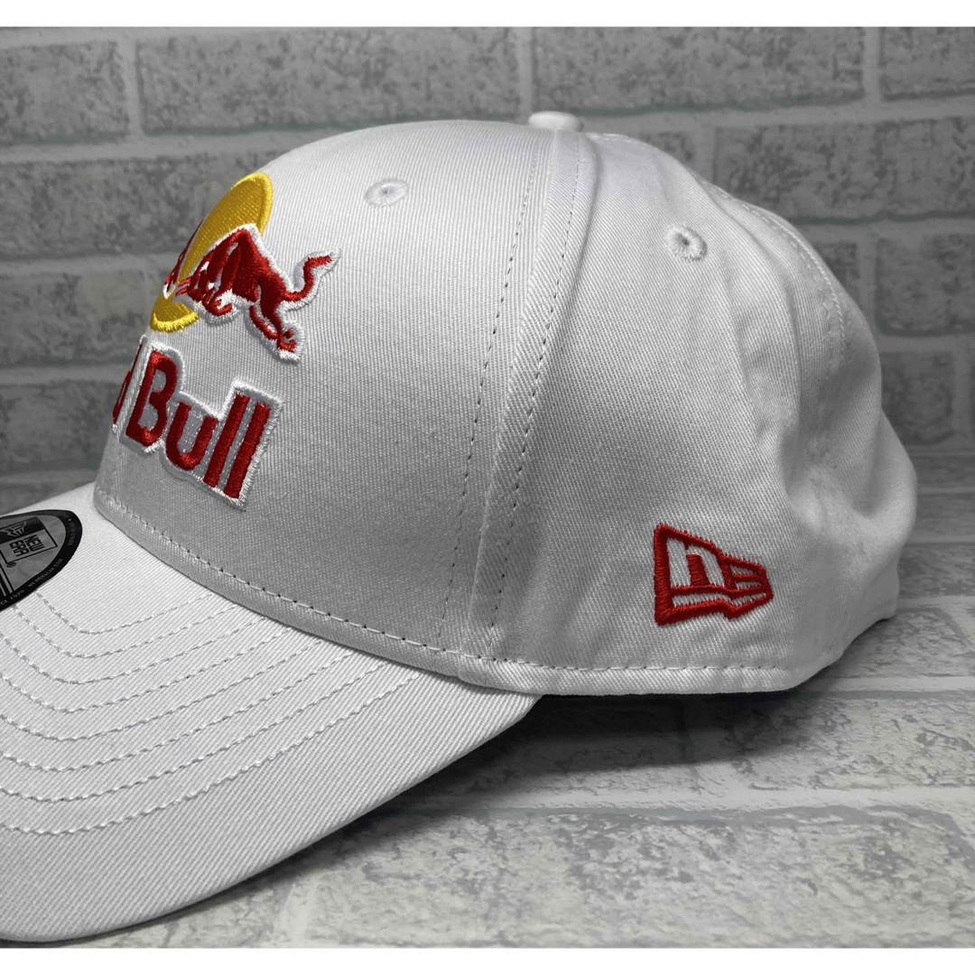 NEW ERA(ニューエラー)の新品　翌日発送　RedBull ✖️ニューエラキャップ ホワイト メンズの帽子(キャップ)の商品写真
