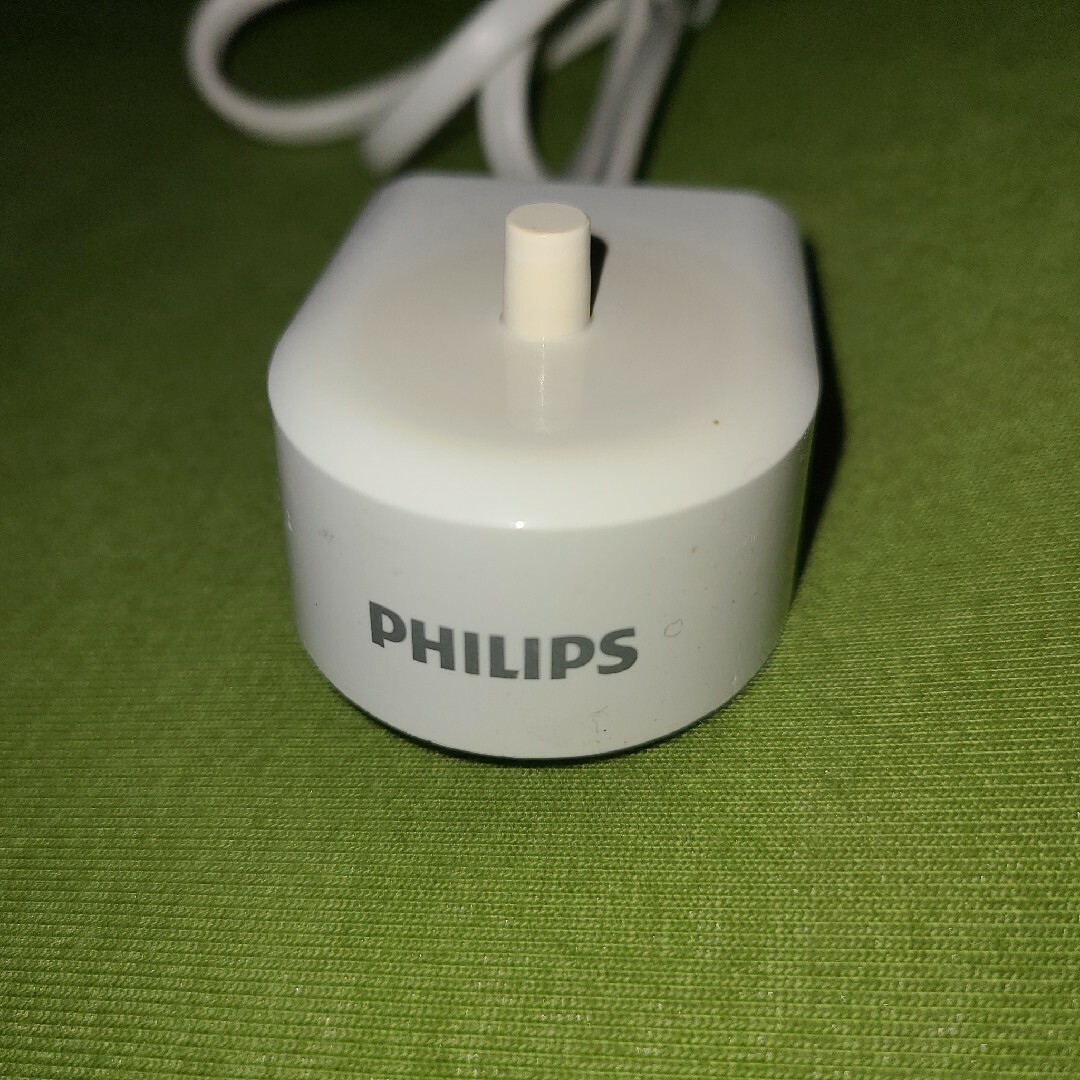 PHILIPS(フィリップス)のフィリップス　ソニッケアー　充電器　バッテリー スマホ/家電/カメラの美容/健康(電動歯ブラシ)の商品写真