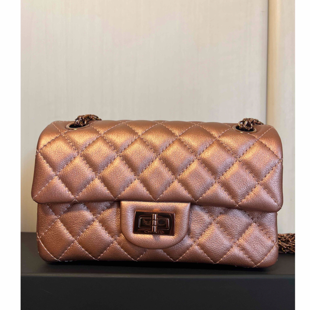 CHANEL(シャネル)のCHANEL シャネル　バッグ　2.55ミニフラップバッグ レディースのバッグ(ショルダーバッグ)の商品写真