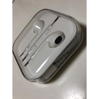 アイフォーン(iPhone)のiPhone 純正　イヤホン(ヘッドフォン/イヤフォン)