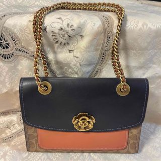 コーチ(COACH)のcoach ターンロック パーカー シグネチャー バッグ ピンク ティーローズ(ショルダーバッグ)