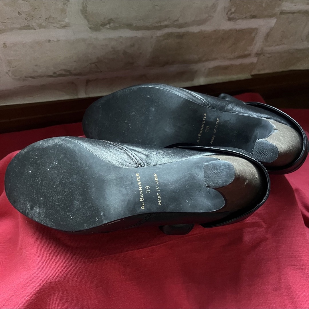 AU BANNISTER(オゥバニスター)のAu BANNISTER オウバニスター39 黒 リボン ブーティ パンプス レディースの靴/シューズ(ブーティ)の商品写真