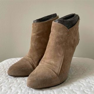 ナインウエスト(NINE WEST)のNINE WEST ナインウエスト　スエードショートブーツ(ブーティ)