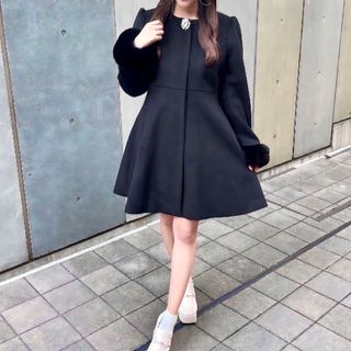 エブリン[F]女っぽロングコート 袖口ファー 防寒 ブラック ゆったり