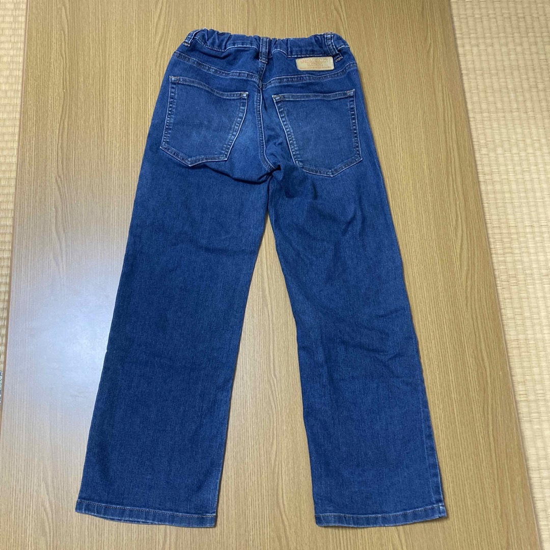 ジーパン　140 キッズ/ベビー/マタニティのキッズ服男の子用(90cm~)(パンツ/スパッツ)の商品写真