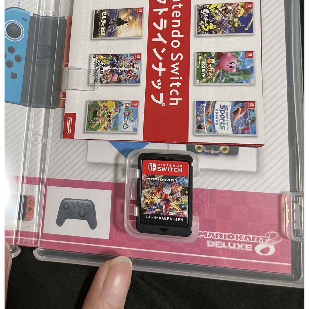 Nintendo Switch(ニンテンドースイッチ)のSwitch マリオカート8 エンタメ/ホビーのゲームソフト/ゲーム機本体(家庭用ゲームソフト)の商品写真