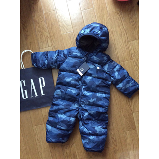 新品未使用GAP迷彩柄ジャンプスーツカバーオール60新生児カモフラ男の子ブルー