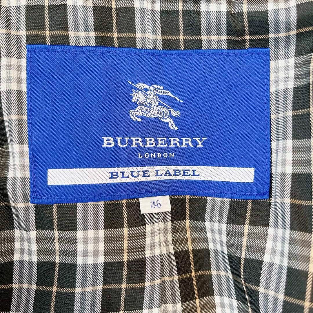 BURBERRY BLUE LABEL(バーバリーブルーレーベル)の極美品　バーバリーブルーレーベル　ロングコート　黒　タヌキファー　サイズ38 レディースのジャケット/アウター(ロングコート)の商品写真