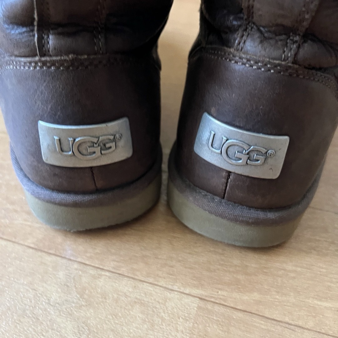 UGG(アグ)の最終　アグ　UGG  本革レザームートンワークブーツ　エンジニアブーツ　24 レディースの靴/シューズ(ブーツ)の商品写真