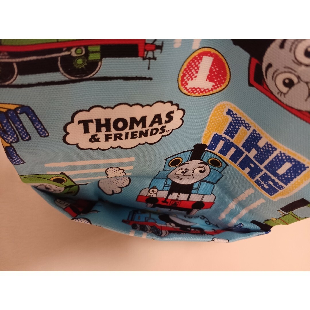 THOMAS(トーマス)の移動ポケット　ポケットティッシュケース　グリップ付き　トーマス　２点セット ハンドメイドのキッズ/ベビー(外出用品)の商品写真