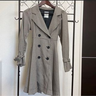 【匿名配送】ティティアンドコー　トレンチコート　ブラウン　チェック　秋服　冬服