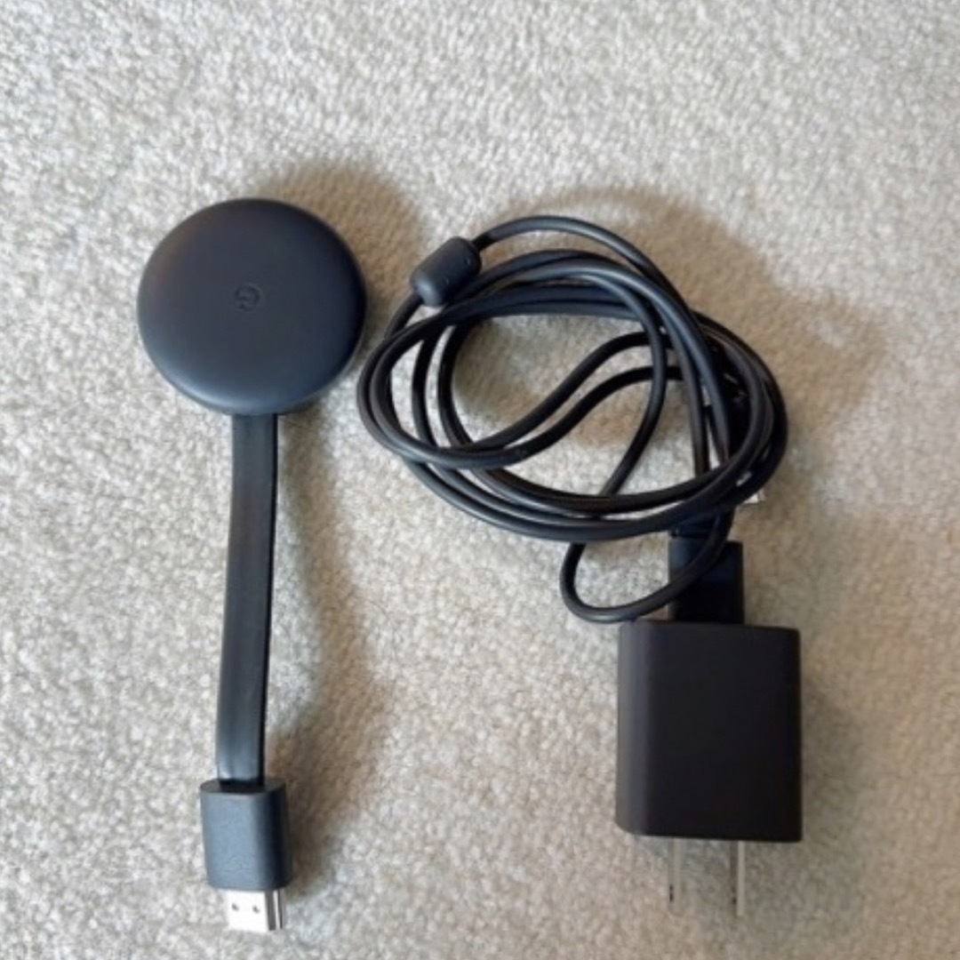 Google(グーグル)のGoogle Chromecast GA00439JP スマホ/家電/カメラのPC/タブレット(PC周辺機器)の商品写真