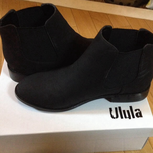 Ulula(ウルラ)のインヒール入 サイドゴアショートブーツ レディースの靴/シューズ(ブーツ)の商品写真