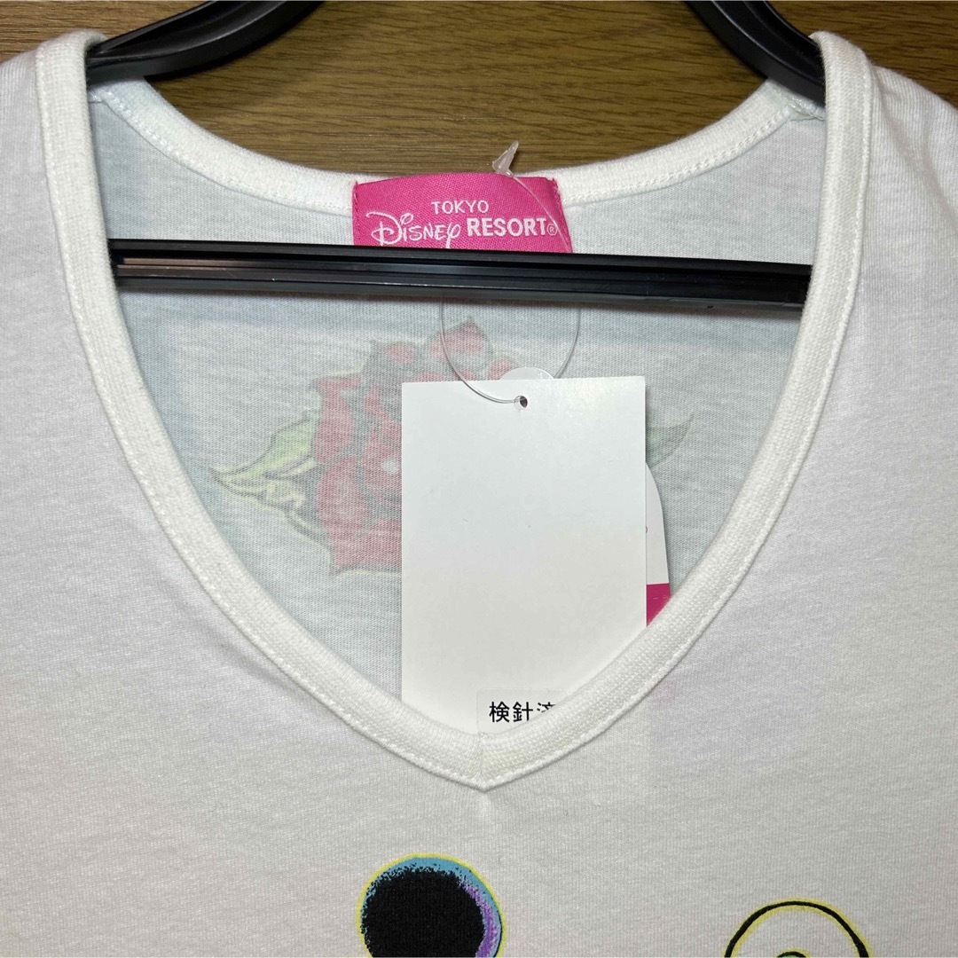 ミッキーマウス(ミッキーマウス)の東京ディズニーランド　ミッキー　ホワイト　ハート　バラ　Vネック　Tシャツ レディースのトップス(Tシャツ(半袖/袖なし))の商品写真