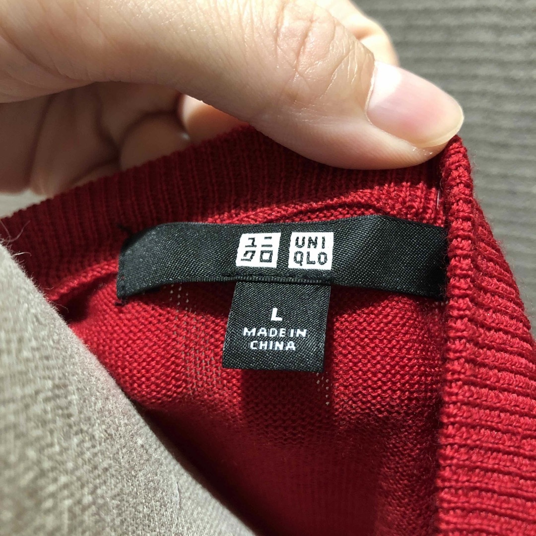 UNIQLO(ユニクロ)のユニクロ　エクストラファインメリノクルーネックセーター　ニット　赤　レッド　 レディースのトップス(ニット/セーター)の商品写真