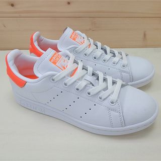 スタンスミス(STANSMITH（adidas）)のアディダス スタンスミス ホワイト/オレンジ 23cm(スニーカー)