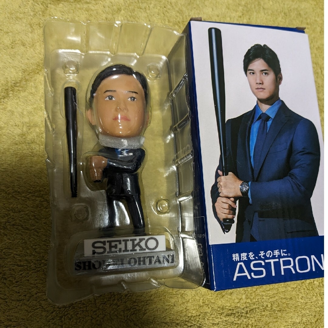 大谷翔平 スーツ姿 ボブルヘッド!SEIKO アストロン-