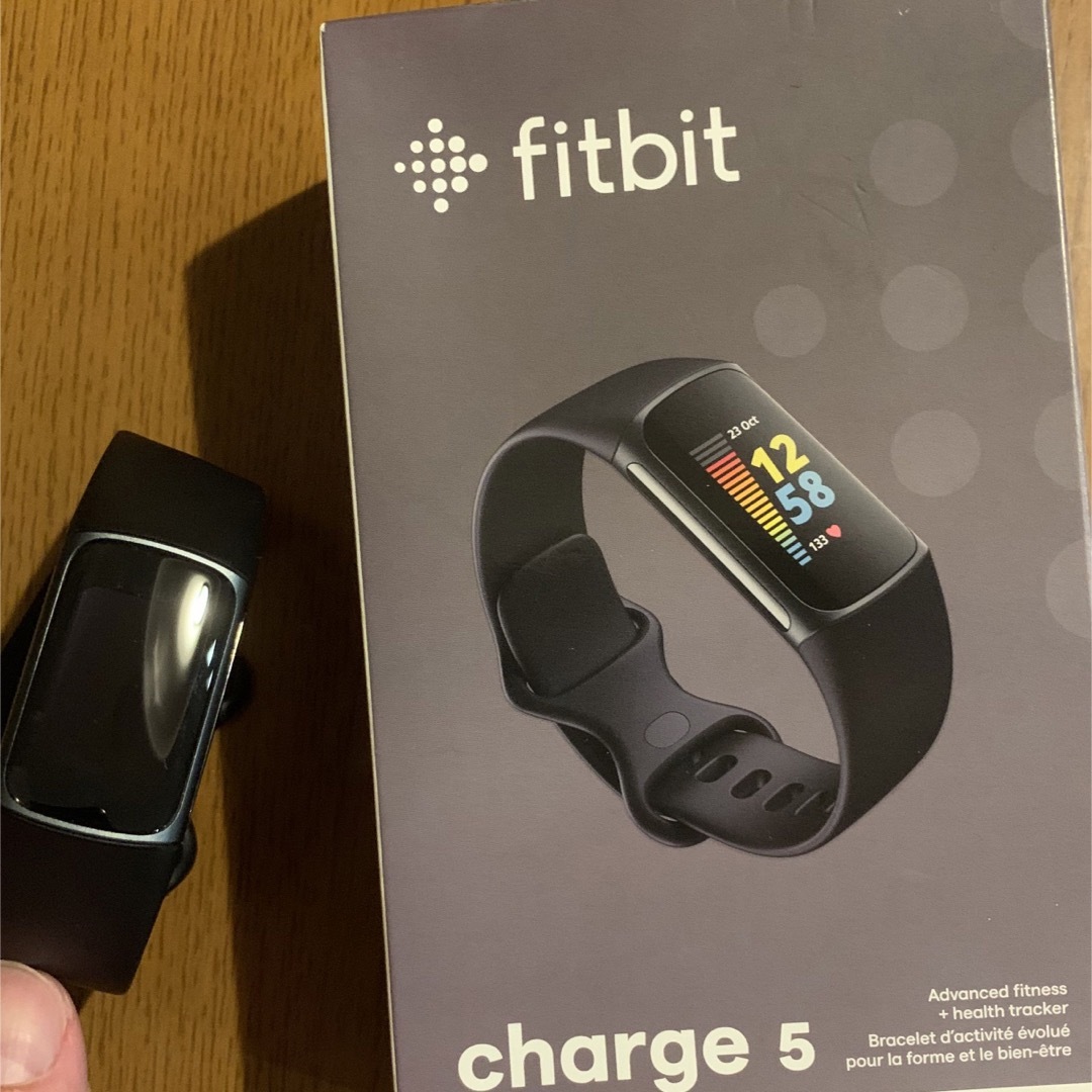 Fitbit charge5 美品 | フリマアプリ ラクマ