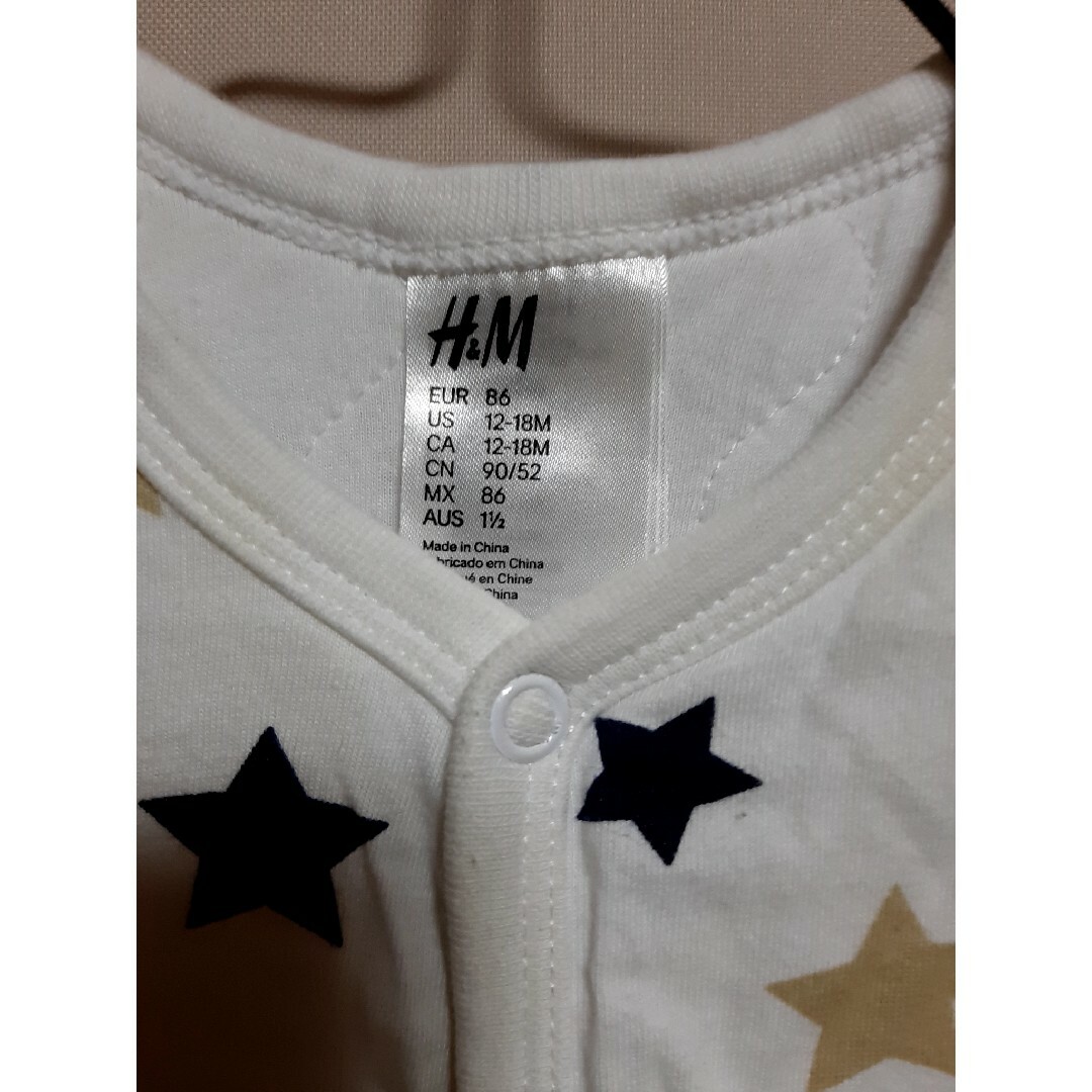 H&M(エイチアンドエム)のH&M　星柄　カバーオール　90サイズ　あったか キッズ/ベビー/マタニティのベビー服(~85cm)(カバーオール)の商品写真