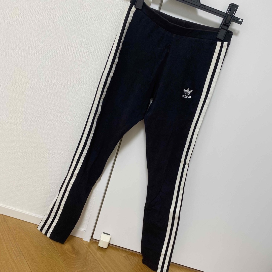 adidas(アディダス)のアディダス　レギンス　S レディースのレッグウェア(レギンス/スパッツ)の商品写真