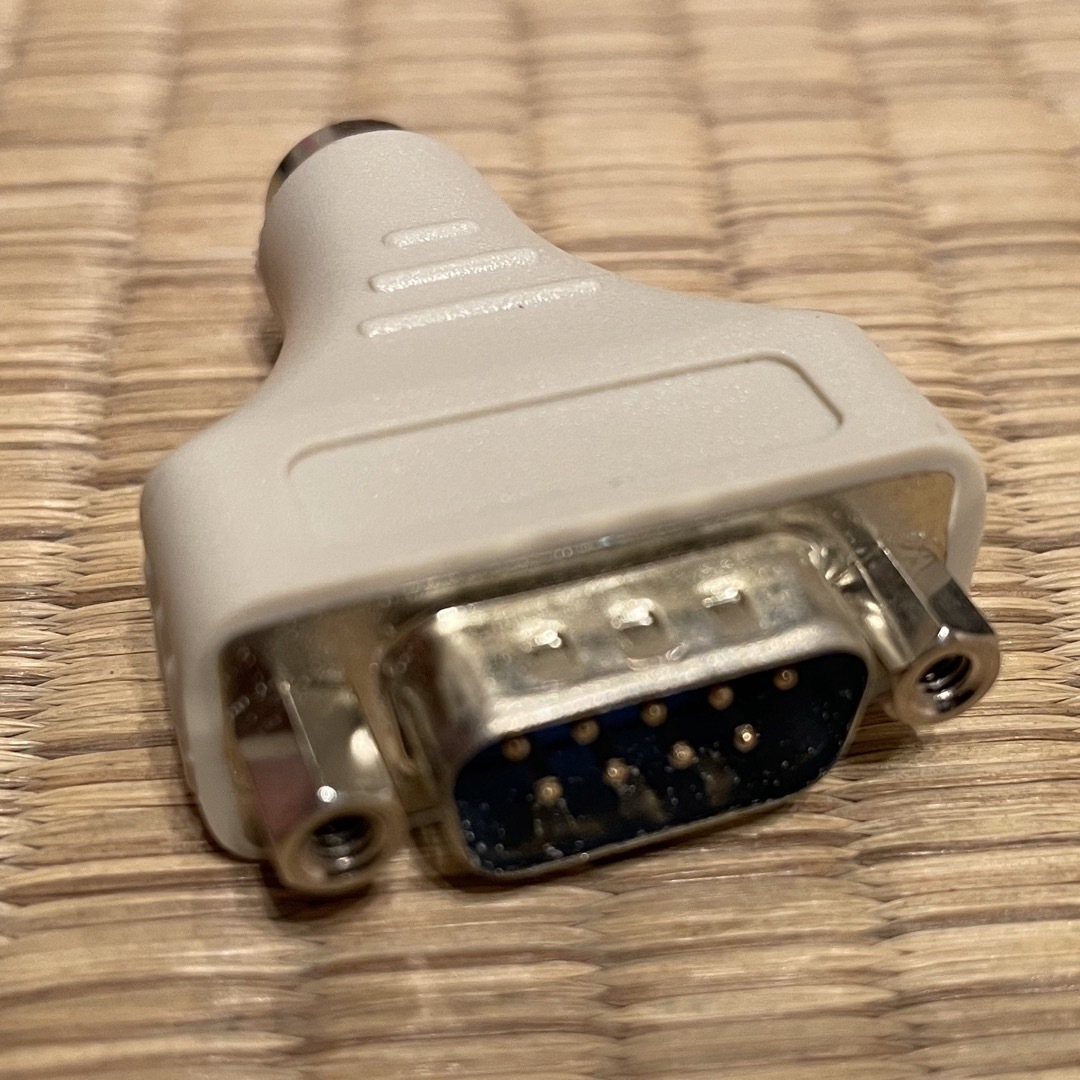 Mac用MINI DIN 8ピン変換コネクタ スマホ/家電/カメラのPC/タブレット(PCパーツ)の商品写真