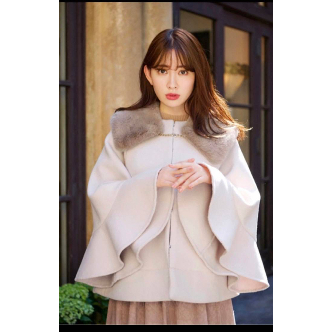 Herlipto Convertible Faux Fur TippetCoat