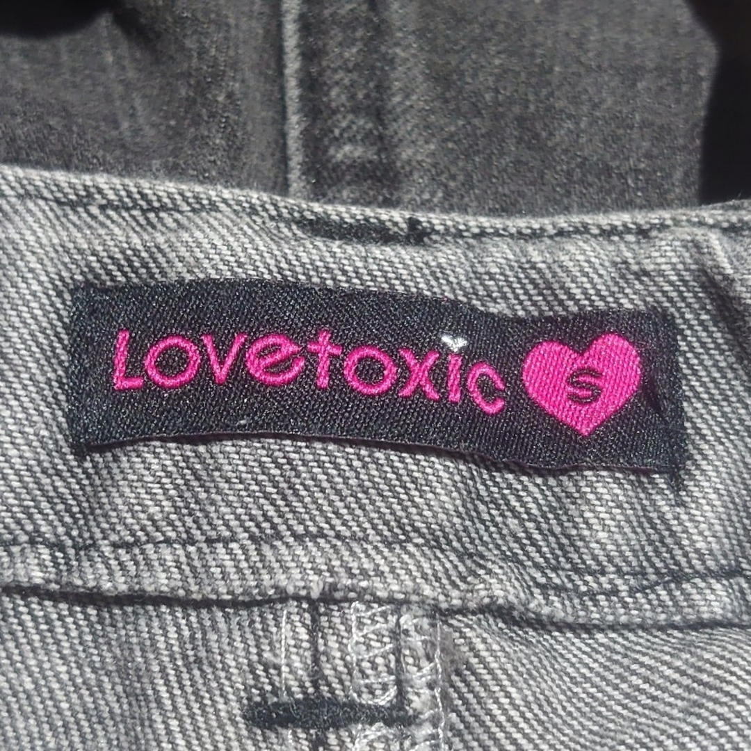 lovetoxic(ラブトキシック)のズボン LOVETOXIC(140) キッズ/ベビー/マタニティのキッズ服女の子用(90cm~)(パンツ/スパッツ)の商品写真