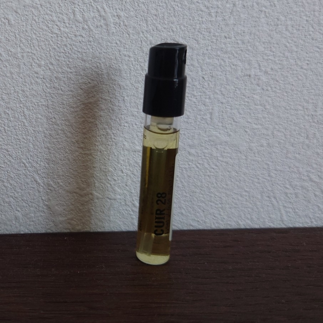 ルラボ　キューイル28 CUIR28 サンプル コスメ/美容の香水(ユニセックス)の商品写真