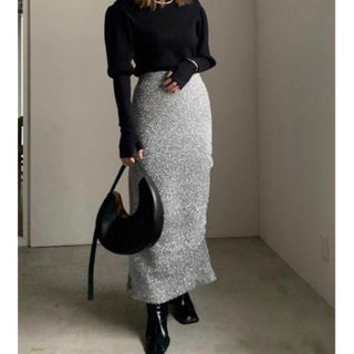 アメリヴィンテージ(Ameri VINTAGE)のAmeri FEATHER YARN GLITTER KNIT SKIRT (ロングスカート)