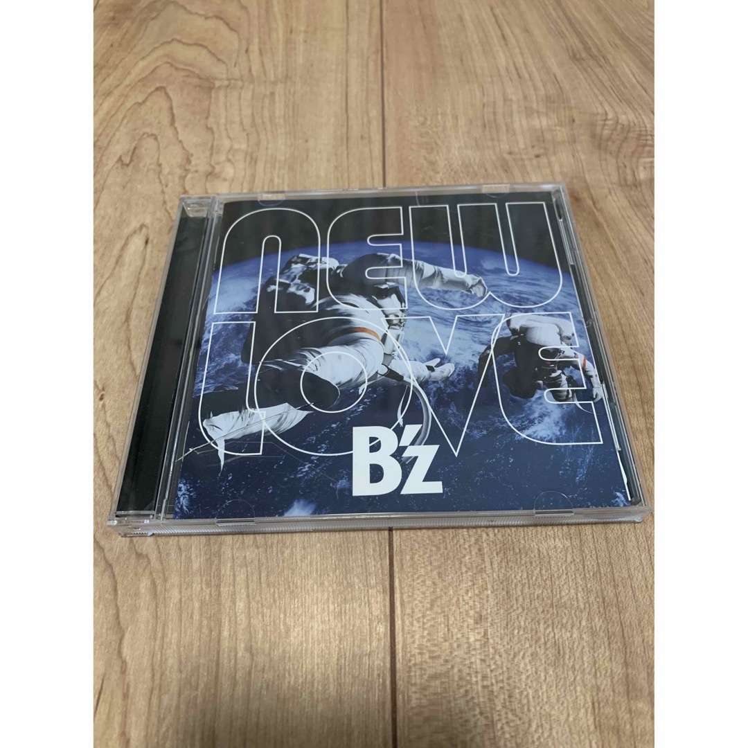 B'z(ビーズ)のB’z NEWLOVE CD + 楽天ブックス特典コースター 2点セット エンタメ/ホビーのCD(ポップス/ロック(邦楽))の商品写真