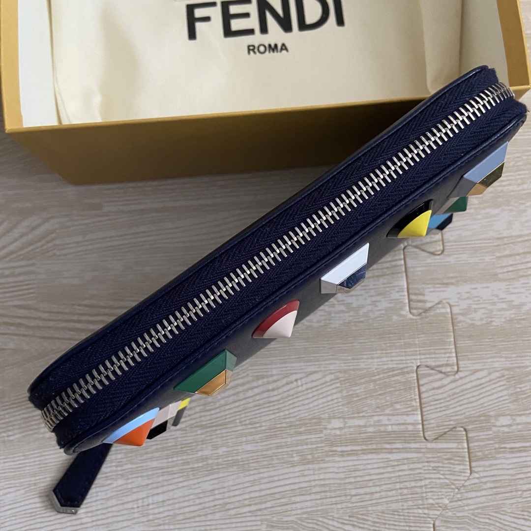 FENDI フェンディ レザースタッズ付き 長財布 ウォレット