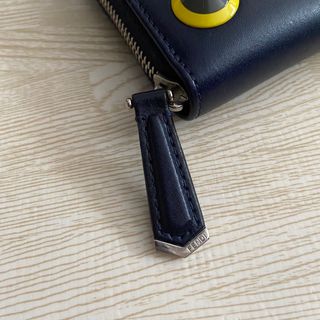 FENDI - FENDI フェンディ レザースタッズ付き 長財布 ウォレットの ...