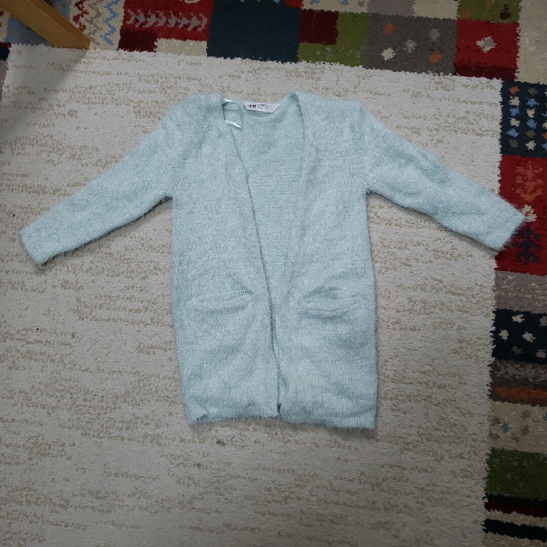 H&M(エイチアンドエム)のラメモコモコカーディガン キッズ/ベビー/マタニティのキッズ服女の子用(90cm~)(カーディガン)の商品写真