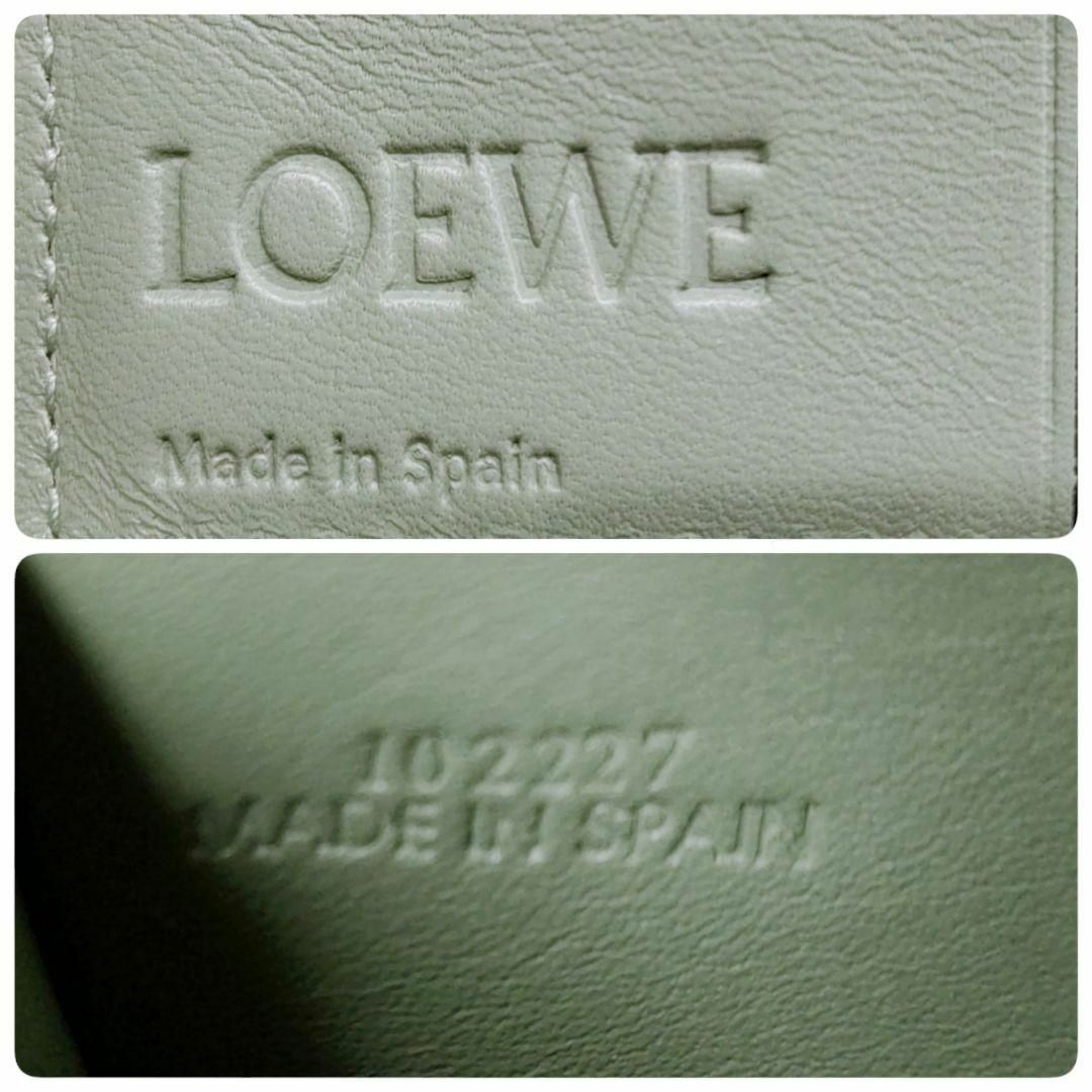 LOEWE(ロエベ)のロエベ　折り財布　コンパクトジップウォレット　グレー　カーキ レディースのファッション小物(財布)の商品写真