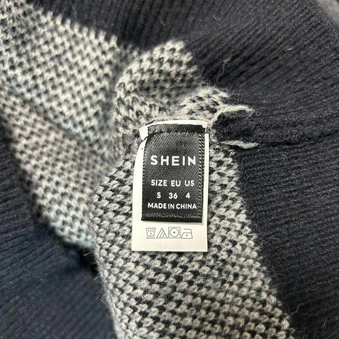 SHEINAR(シェイナー)の【SHEIN】ハート柄ショートニット　総柄　クルーネック　ブラック　グレー　S レディースのトップス(ニット/セーター)の商品写真