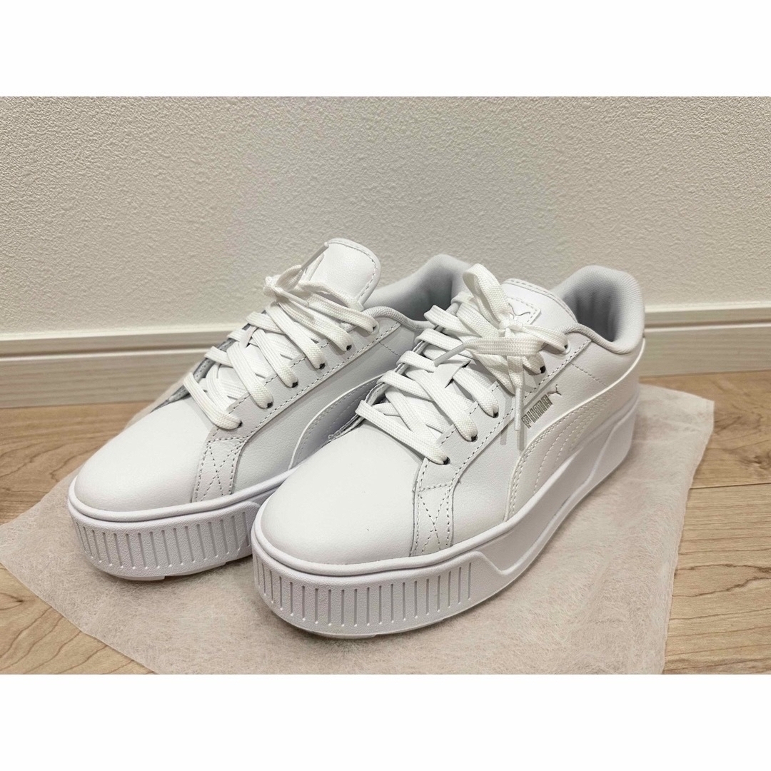 PUMA カルメンL  スニーカー　　24.5cm