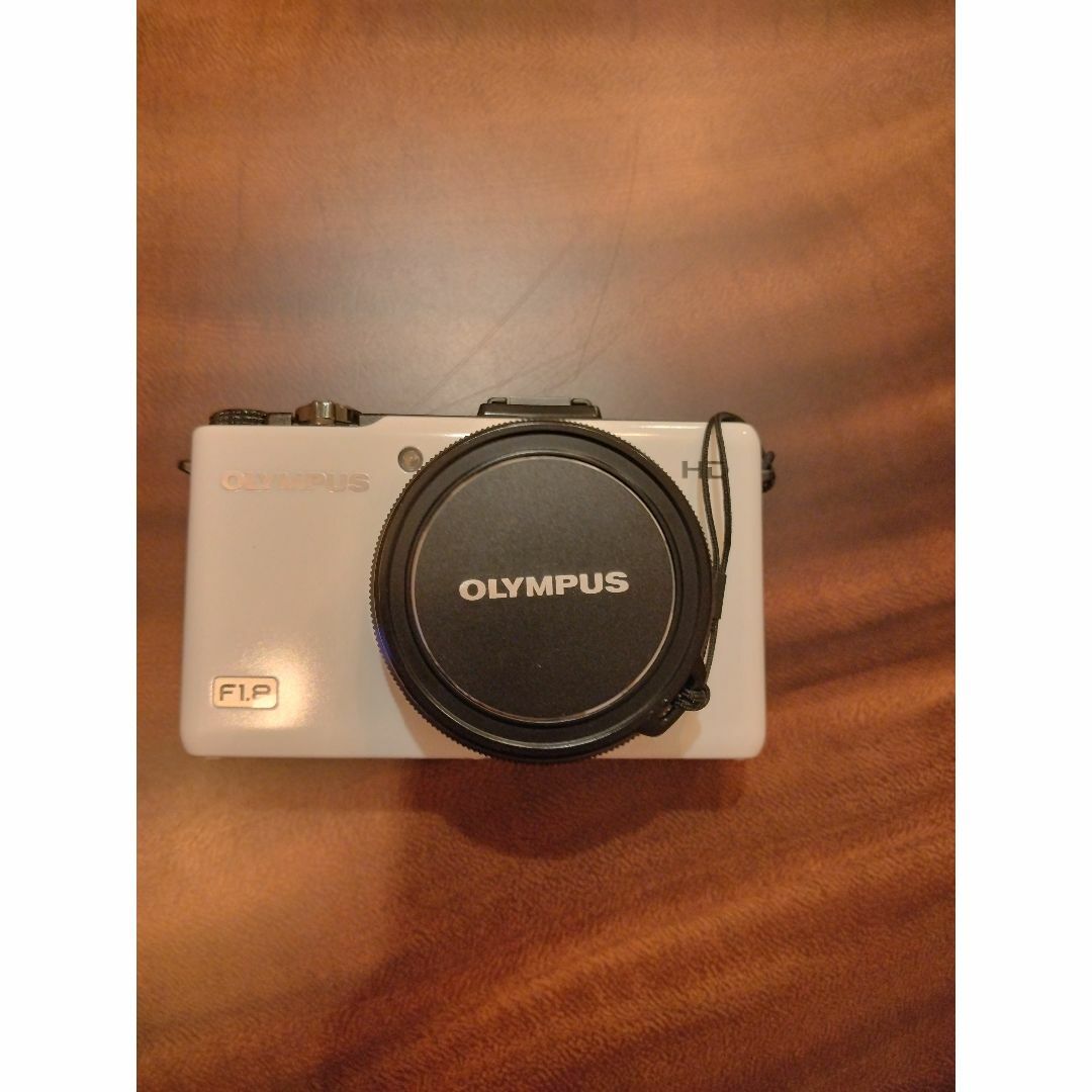 OLYMPUS(オリンパス)のOLYMPUS デジタルカメラ XZ-1 ホワイト  スマホ/家電/カメラのカメラ(コンパクトデジタルカメラ)の商品写真