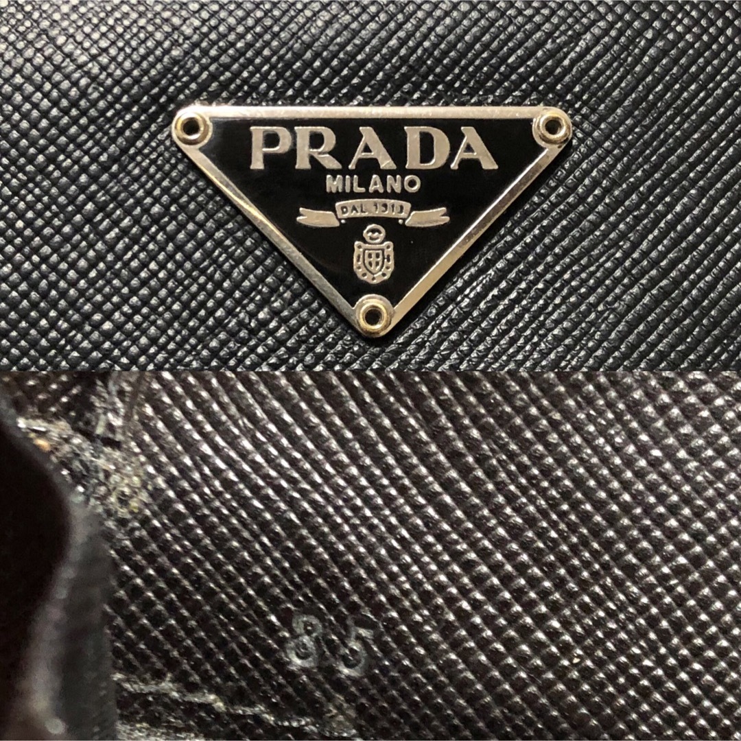 【美品】PRADA プラダ　サフィアーノ　三つ折り財布　三角プレート