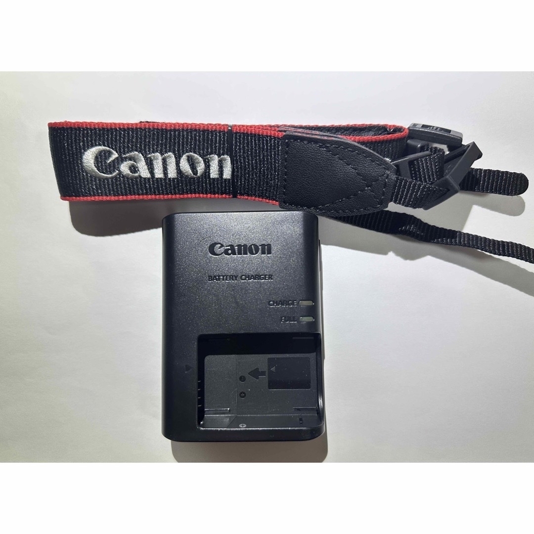 Canon   キャノンLCｰE12とEOSストラップとEW-63Cレンズフード
