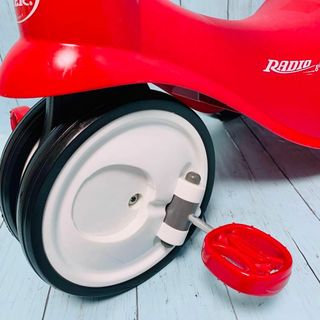 RADIO FLYER ラジオフライヤー　三輪車　足蹴り車　カタカタ　スクート