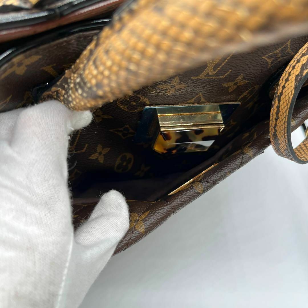 LOUIS VUITTON(ルイヴィトン)のルイヴィトン  レザー モノグラム エトワール エキゾチックGM トートバッグ レディースのバッグ(トートバッグ)の商品写真