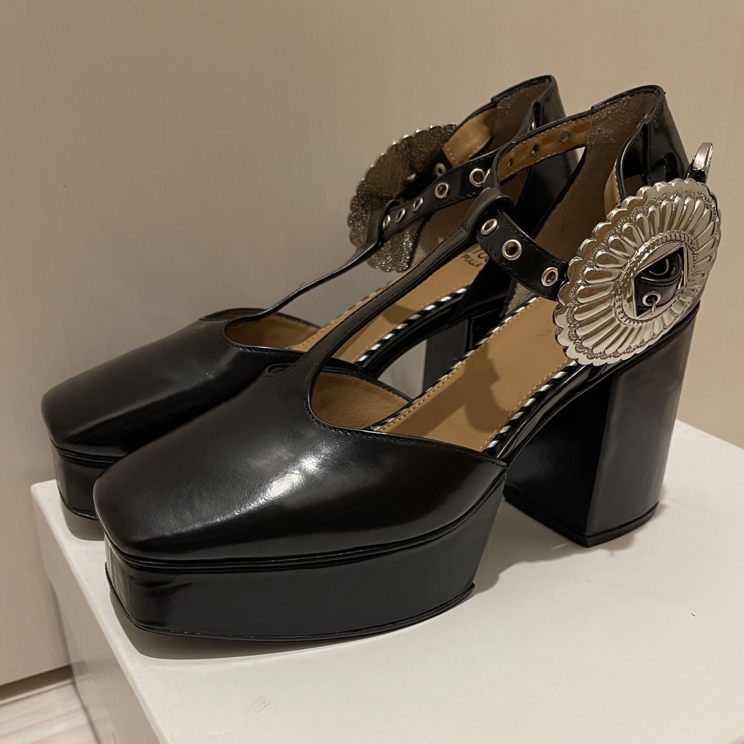 TOGA PULLA(トーガプルラ)のTOGA PULLA プラットフォームシューズ　35サイズ レディースの靴/シューズ(ハイヒール/パンプス)の商品写真